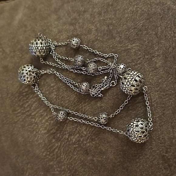 5/$25 VTG Filigree Ball Beaded Long Chain Necklace - Picture 2 of 5
